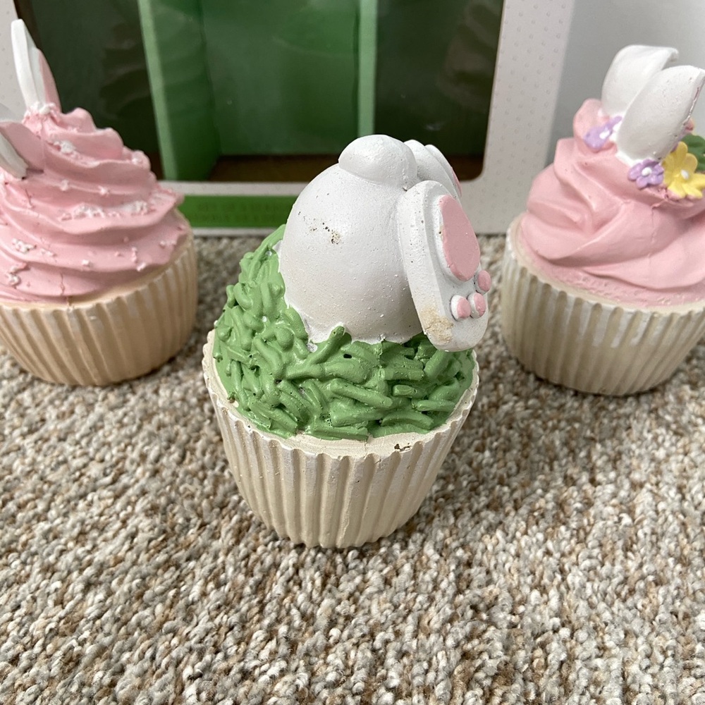 NWT Bunny Boulevard Easter Faux Cupcakes Set of 3 - Picture 6 of 13